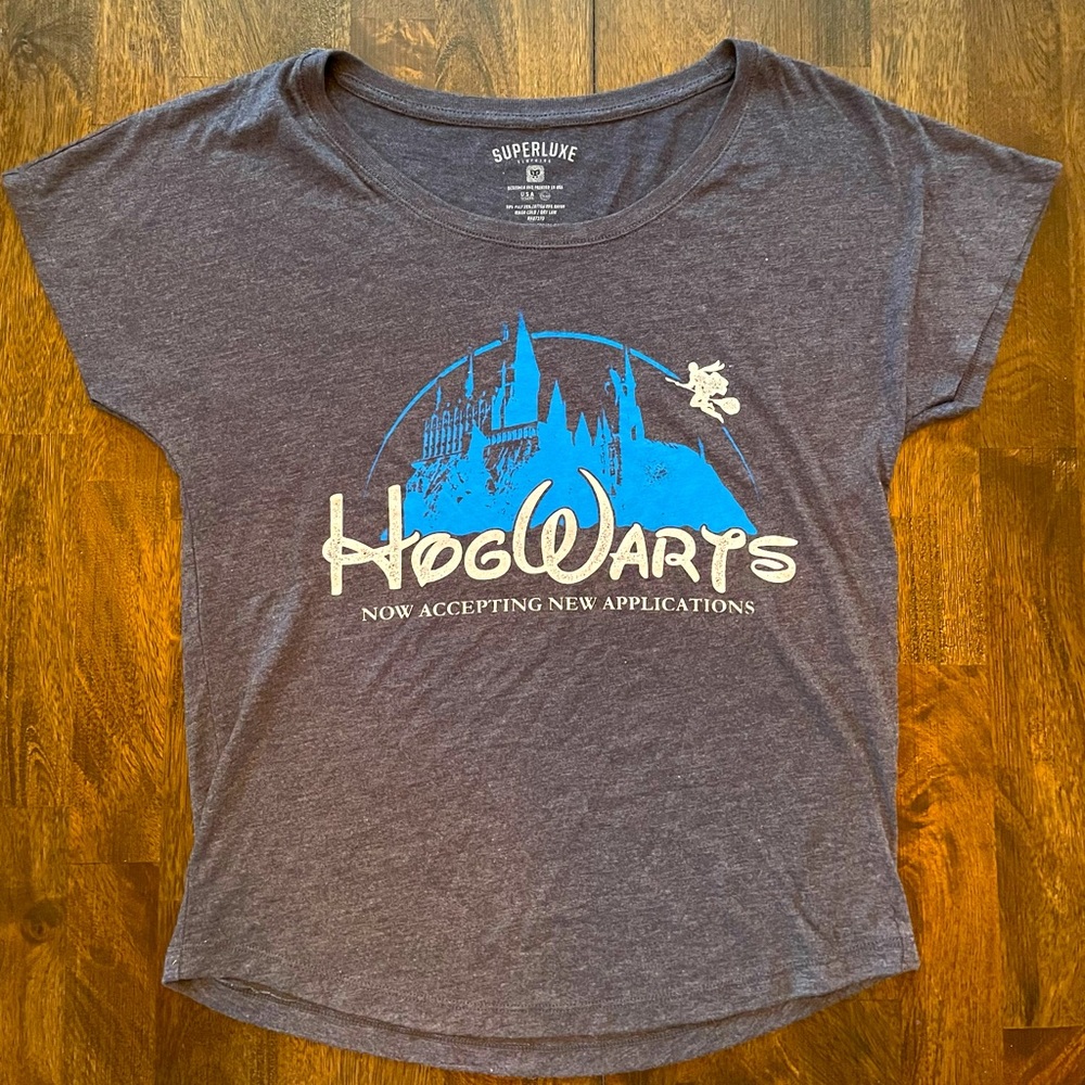 Hay’s Potter. Hogwarts tshirt